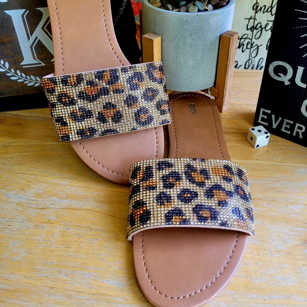 Redtop Leopard Print Slides